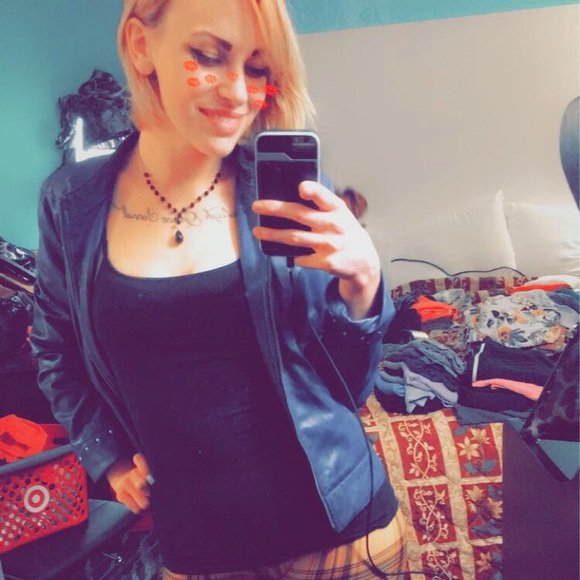 Meet your Posher, Memory - Picture 2 of 5